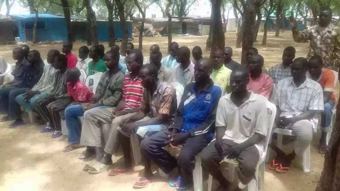 Mayakan Boko Haram 32 sun mika wuya ga dakarun soji Mayakan Boko Haram 32 sun mika wuya ga dakarun soji