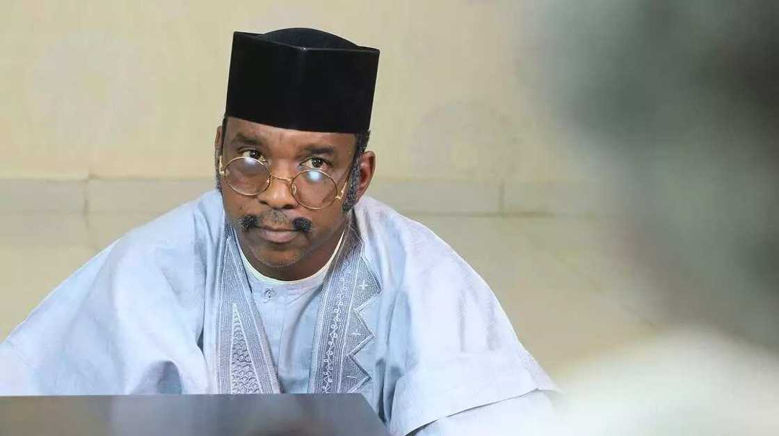 Dandalin Kannywood: Barayi sun haura gidan jarumi Suleiman Bosho Dandalin Kannywood: Barayi sun haura gidan jarumi Suleiman Bosho