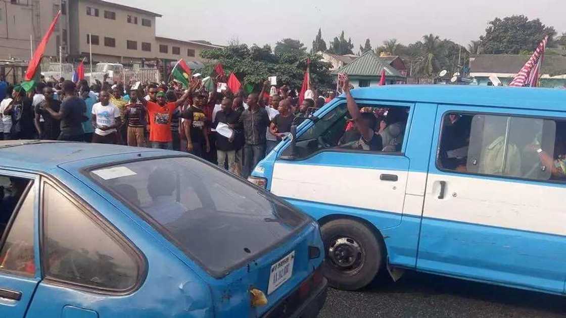Breaking: Police, Nigerian army shoot unarmed Biafrans celebrating Trump's inauguration in Rivers Breaking: Police, Nigerian army shoot unarmed Biafrans celebrating Trump's inauguration in Rivers