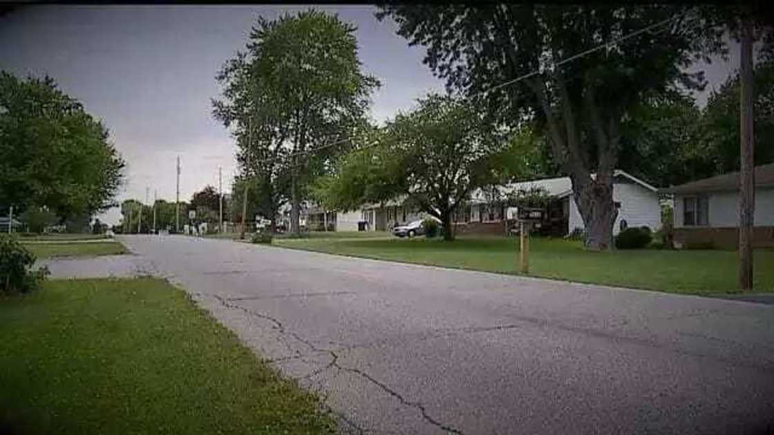 Barci ya kwashe wani barawo a yayin da yaje sata Barci ya kwashe wani barawo a yayin da yaje sata