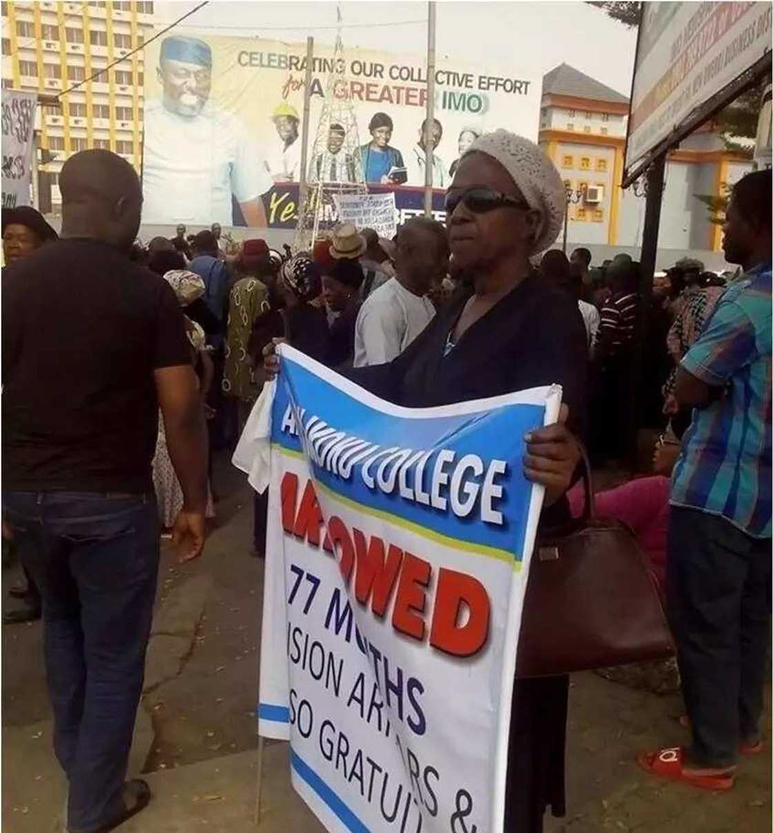 Imo pensioners protest against Gov Okorocha Imo pensioners protest against Gov Okorocha