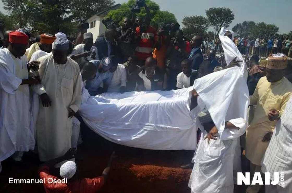 Photos, Video From Abubakar Audu's Burial In Kogi Photos, Video From Abubakar Audu's Burial In Kogi