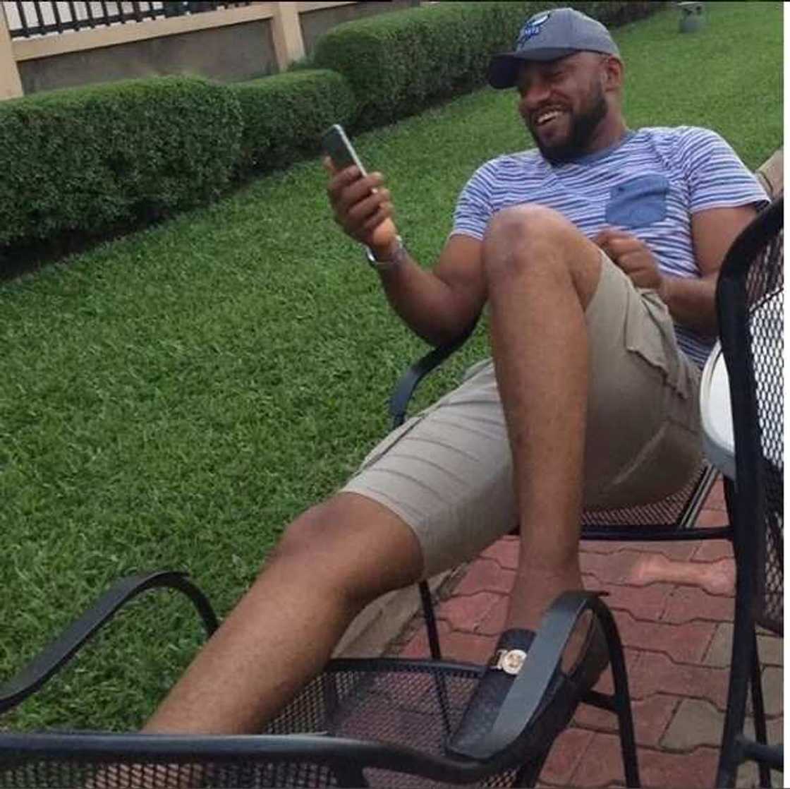 Actor Yul Edochie flaunts pretty wife as he charges single ladies Actor Yul Edochie flaunts pretty wife as he charges single ladies