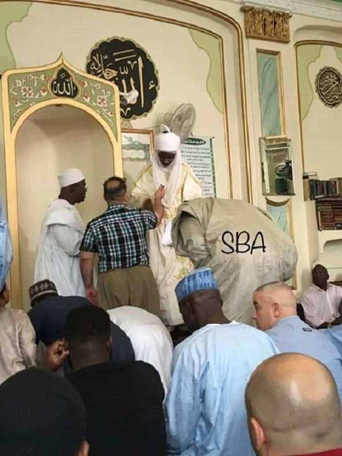 Sarkin Kano Sanusi ya ja sallar Juma'a a masallacin birnin Landan (hotuna)