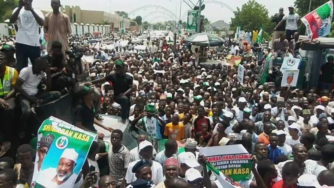 The supporters converged to pray for the president. Photo credit: Bashir Ahmad The supporters converged to pray for the president. Photo credit: Bashir Ahmad