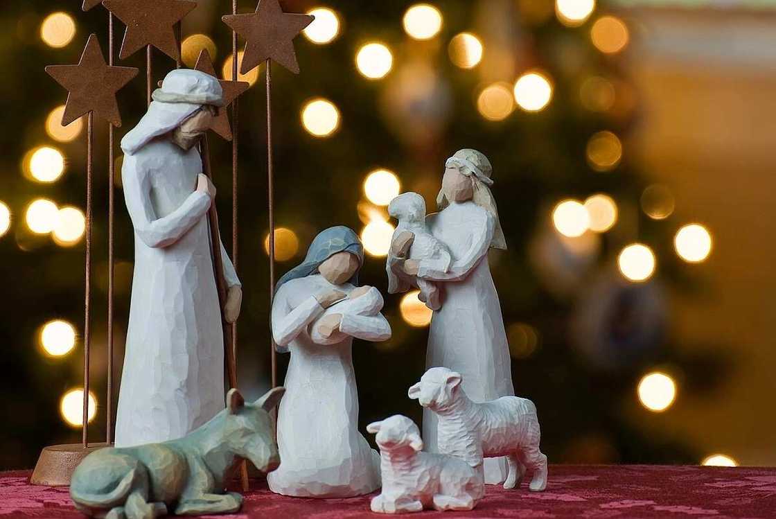 Pentecostal church altar decoration Pentecostal church altar decoration