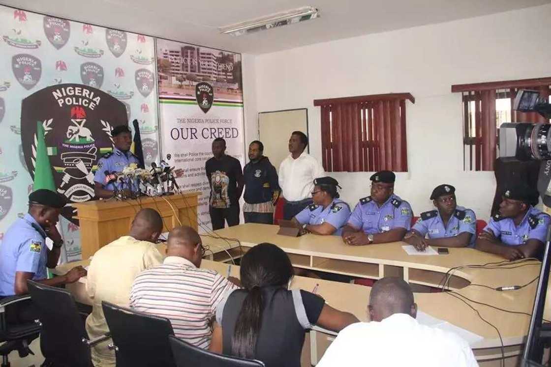 An cafke wasu masu yiwa shugaban 'yan sanda kazafi An cafke wasu masu yiwa shugaban 'yan sanda kazafi