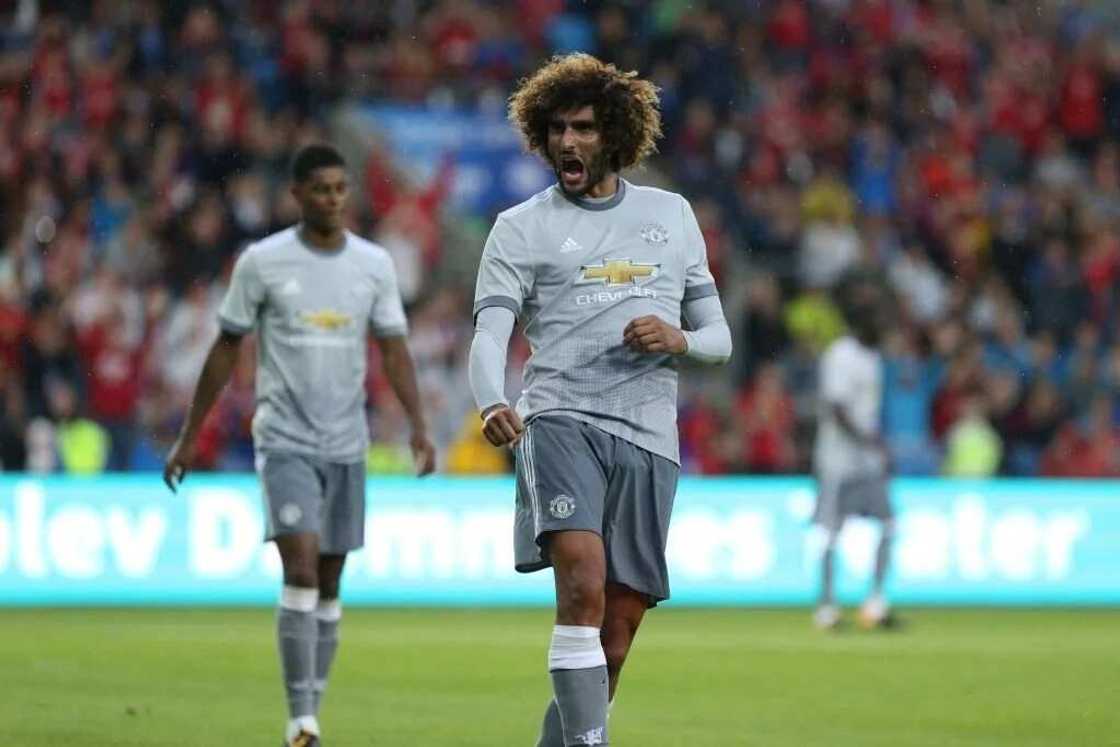 Fellaini goal helps Man United defeat Valenrenga in friendly game Fellaini goal helps Man United defeat Valenrenga in friendly game
