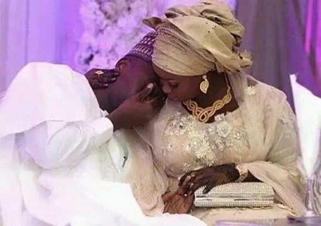 Ango da kuka a bikinsa Ango da kuka a bikinsa