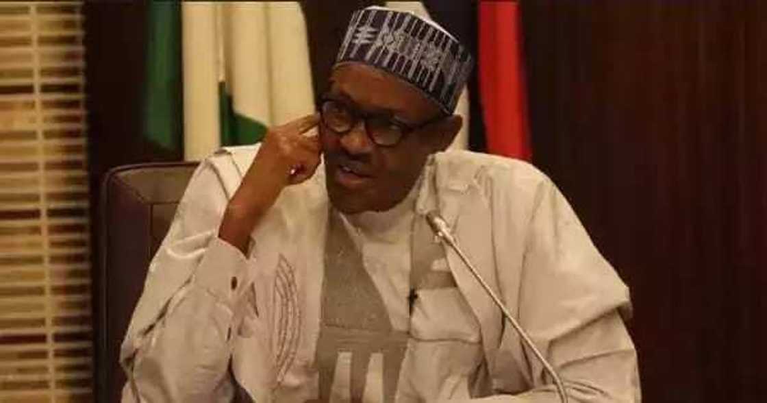 Ku raya tarihin da maifinku ya bari - Shugaba Buhari ya shawarci iyalan marigayi Isyaka Rabi’u Ku raya tarihin da maifinku ya bari - Shugaba Buhari ya shawarci iyalan marigayi Isyaka Rabi’u