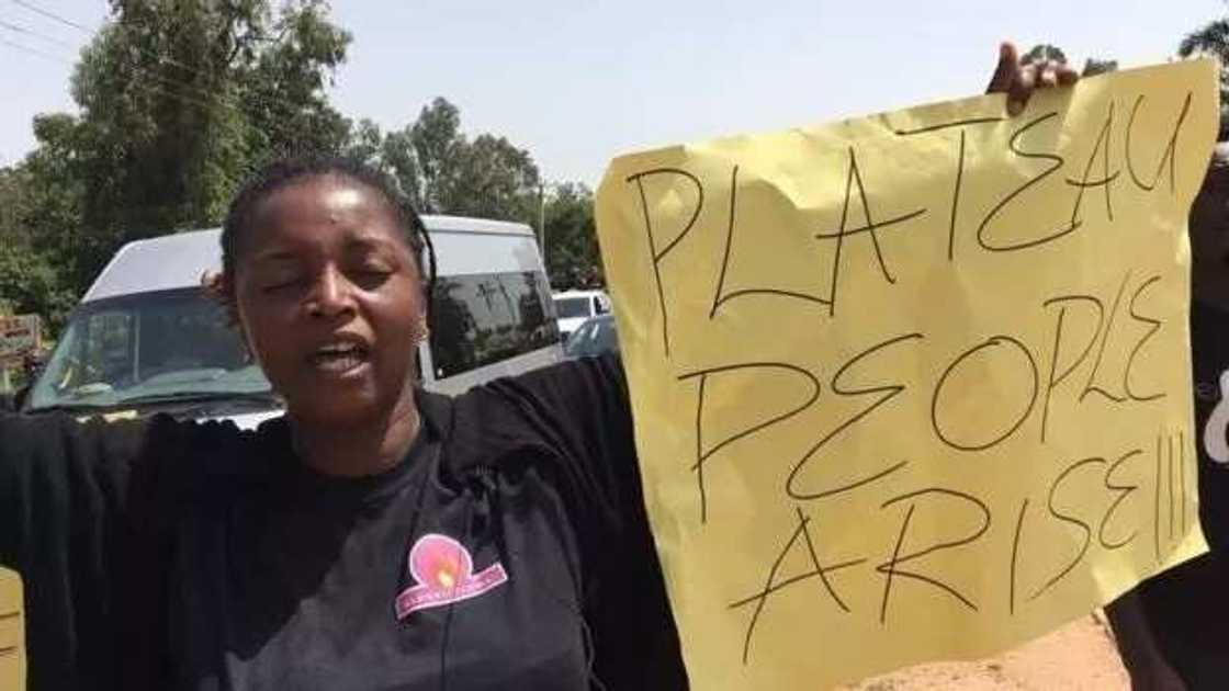 Kiristoci sunyi zanga-zanga a Jos, kalli hotuna Kiristoci sunyi zanga-zanga a Jos, kalli hotuna