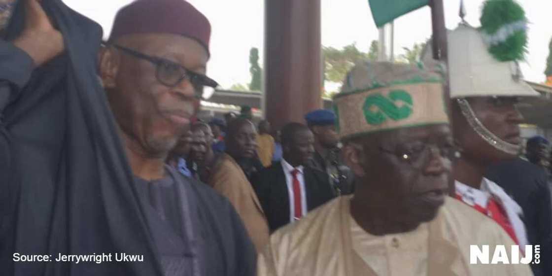 Tinubu demands Oyegun's resignation Tinubu demands Oyegun's resignation