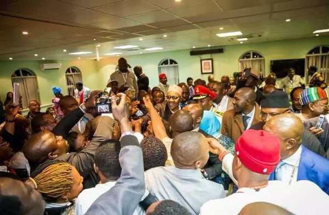 PHOTOS: Buhari Meets Nigerians In South Africa PHOTOS: Buhari Meets Nigerians In South Africa