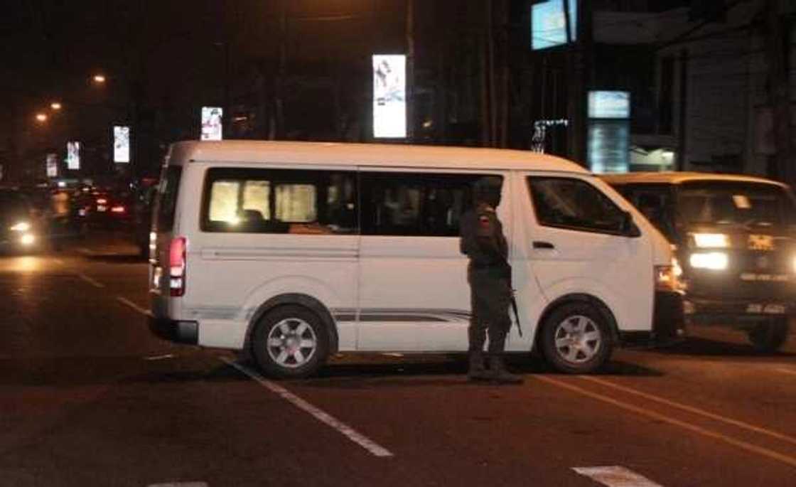 Just in: 12 internet fraudsters arrested, 10 cars seized in Lagos in an early morning raid of night club Just in: 12 internet fraudsters arrested, 10 cars seized in Lagos in an early morning raid of night club