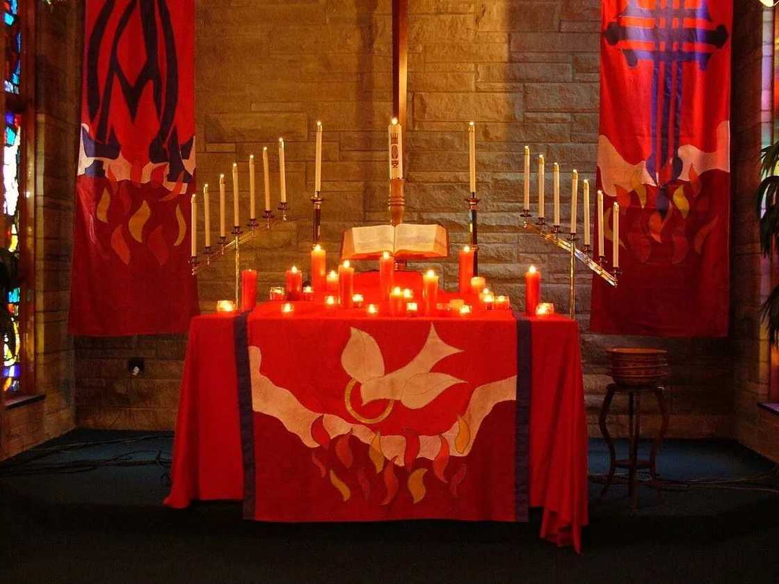 Pentecostal altar designs Pentecostal altar designs