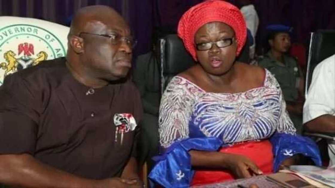 Gudun wuce sa'a: Mutum biyu sun mutu a hatsarin tawagar matar gwamna Gudun wuce sa'a: Mutum biyu sun mutu a hatsarin tawagar matar gwamna