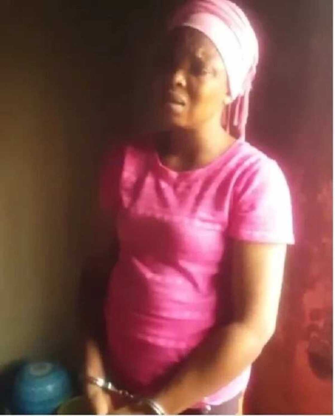 Midwife arrested for allegedly stealing a newborn baby and replacing with a dead one in Ifo, Ogun State Midwife arrested for allegedly stealing a newborn baby and replacing with a dead one in Ifo, Ogun State