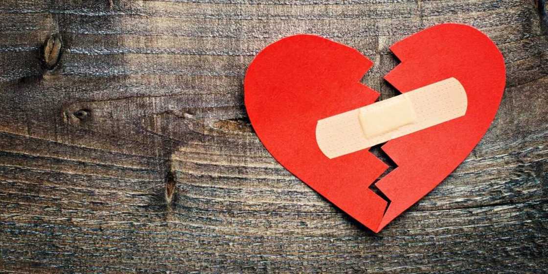 Status updates that would make an ex cringe with jealousy Status updates that would make an ex cringe with jealousy