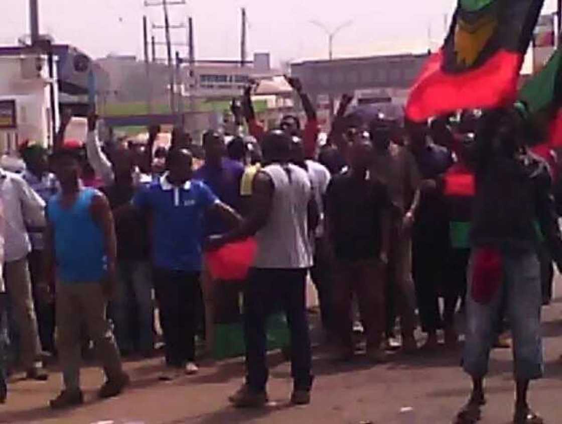 JUST IN: Massive Biafra protest hits Enugu over President Buhari’s visit (photos) JUST IN: Massive Biafra protest hits Enugu over President Buhari’s visit (photos)