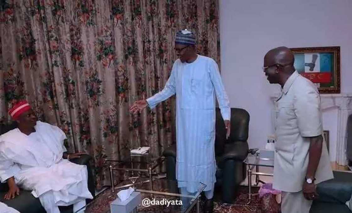 Maganganun da Kwankwao ya fada ma Buhari gaba da gaba a fadar shugaban kasa Maganganun da Kwankwao ya fada ma Buhari gaba da gaba a fadar shugaban kasa