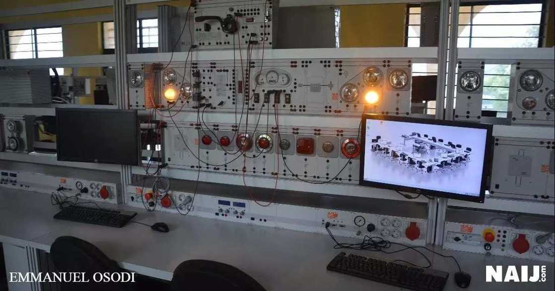 Governor Rauf Aregbesola exposed! Governor Rauf Aregbesola exposed!