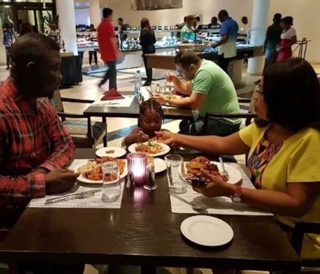 Comedian Seyilaw blasts man who complained about his wife’s short dress (photos) Comedian Seyilaw blasts man who complained about his wife’s short dress (photos)