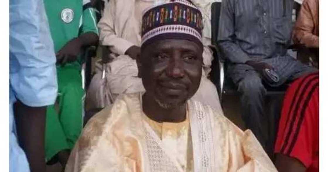 An gano dan majalisa da ya yi karyar ya kashe N41m domin gina wajen horas da matasa An gano dan majalisa da ya yi karyar ya kashe N41m domin gina wajen horas da matasa