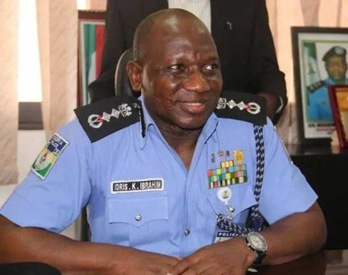 IG deploys 350 armed police officers to Kaduna-Abuja road IG deploys 350 armed police officers to Kaduna-Abuja road