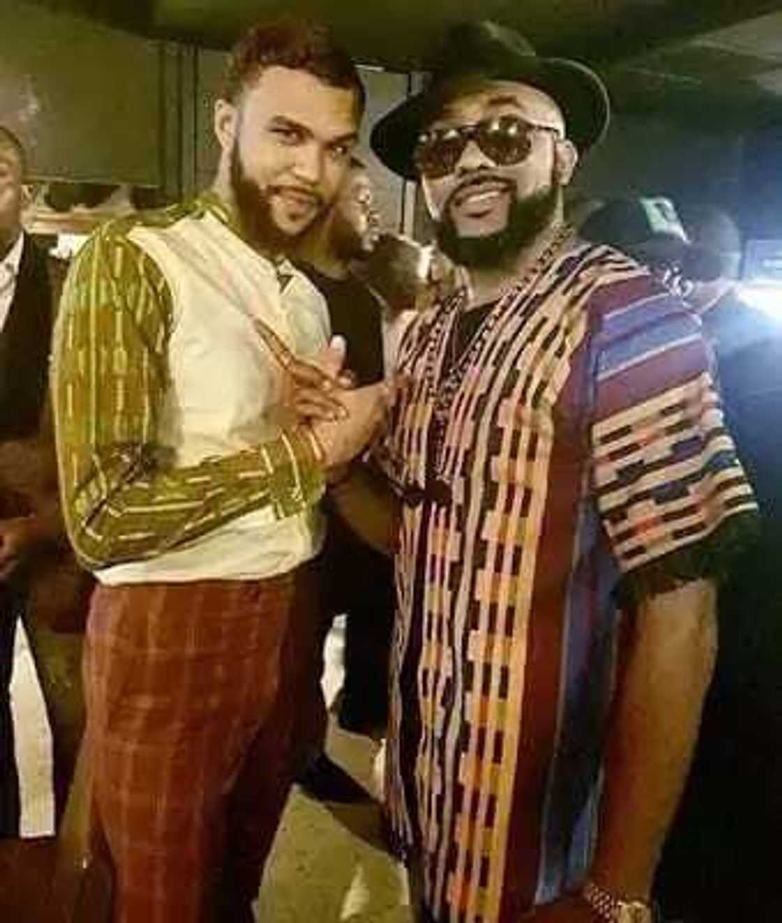 Manyan sannu sun fita yawan shakatawa da Jidenna Manyan sannu sun fita yawan shakatawa da Jidenna