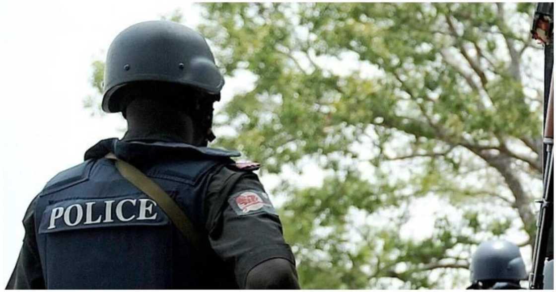 'Yan fashi da Makami sun kar wani Sufeton 'Yan sanda a Kudancin Najeriya 'Yan fashi da Makami sun kar wani Sufeton 'Yan sanda a Kudancin Najeriya