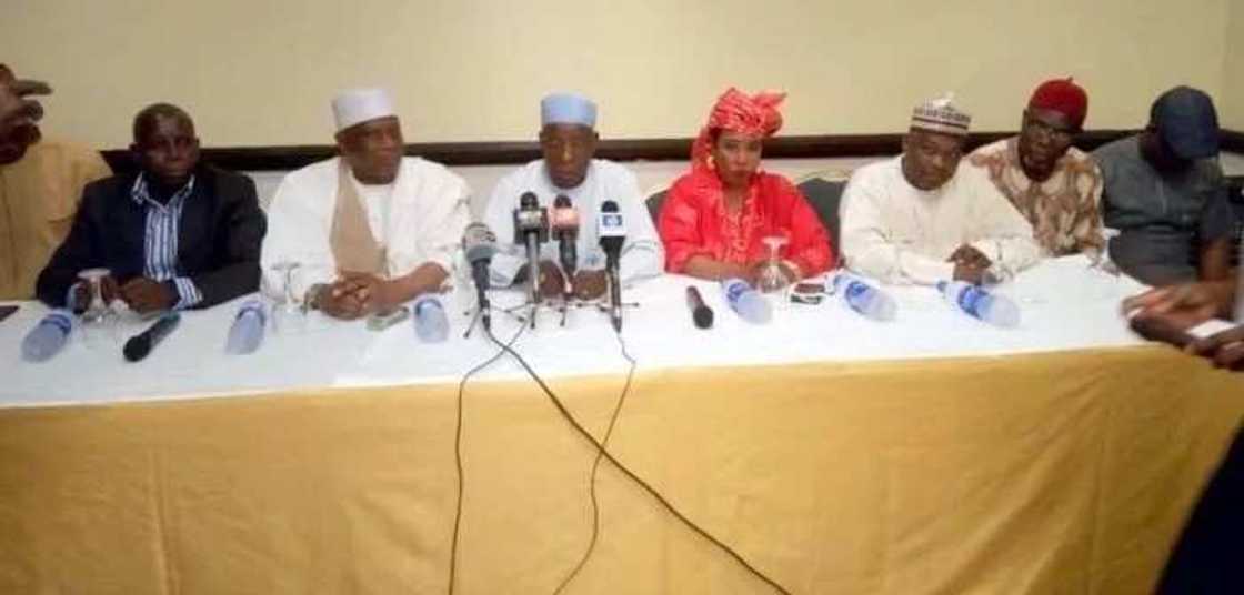 Sabbin shugabannin gyararriyar APC na kasa da Jihohi (jerin sunaye) Sabbin shugabannin gyararriyar APC na kasa da Jihohi (jerin sunaye)