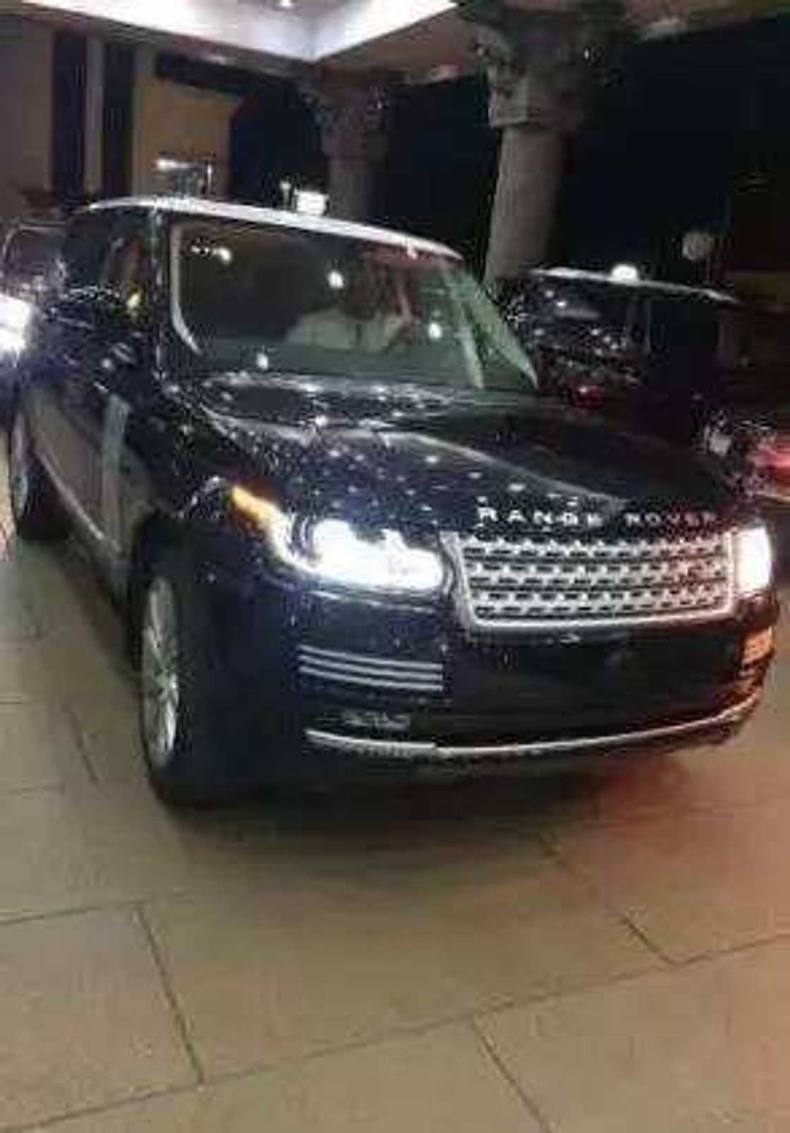 Davido, Brother Acquire 2015 Range Rover Jeep