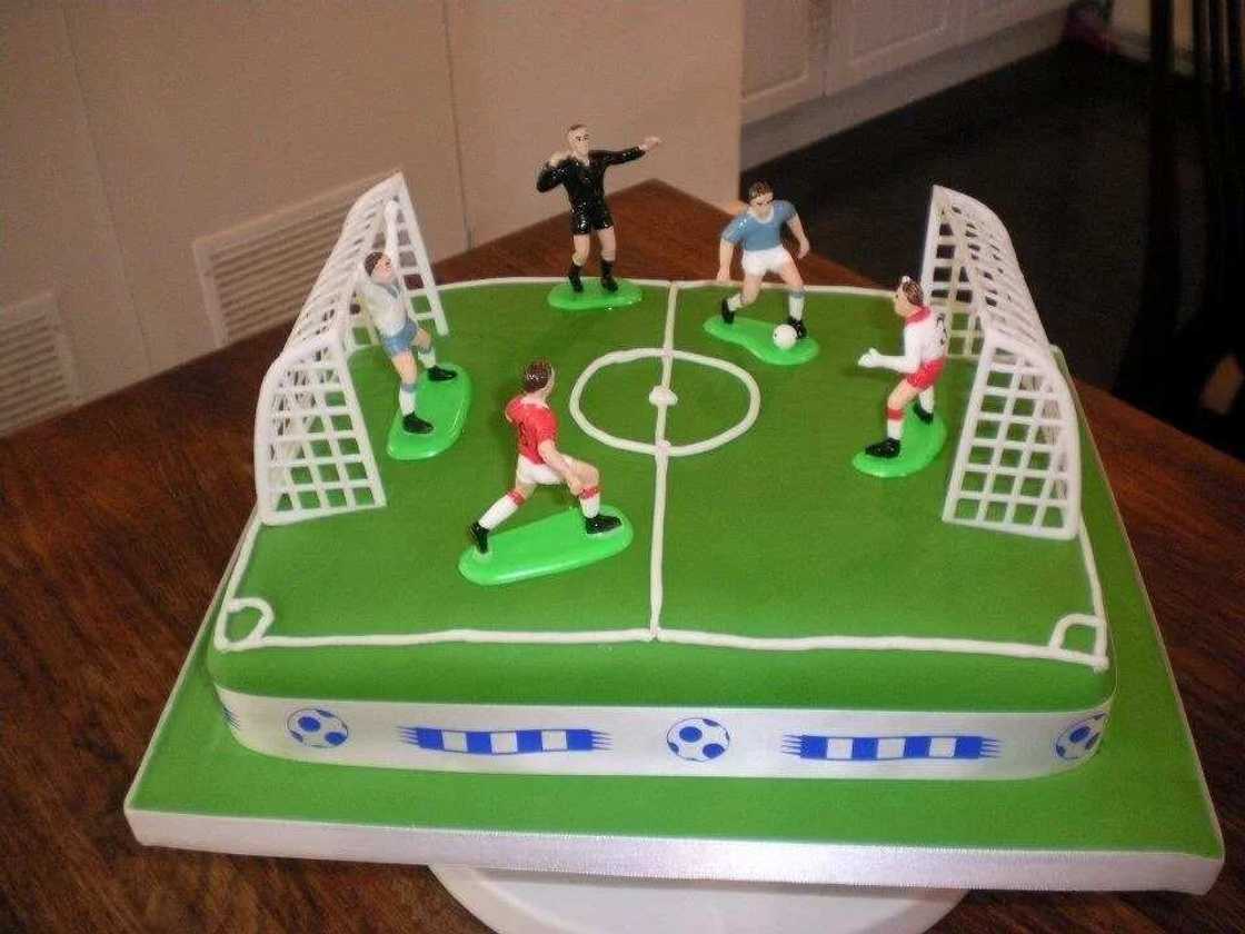 Top football pitch cake ideas Top football pitch cake ideas