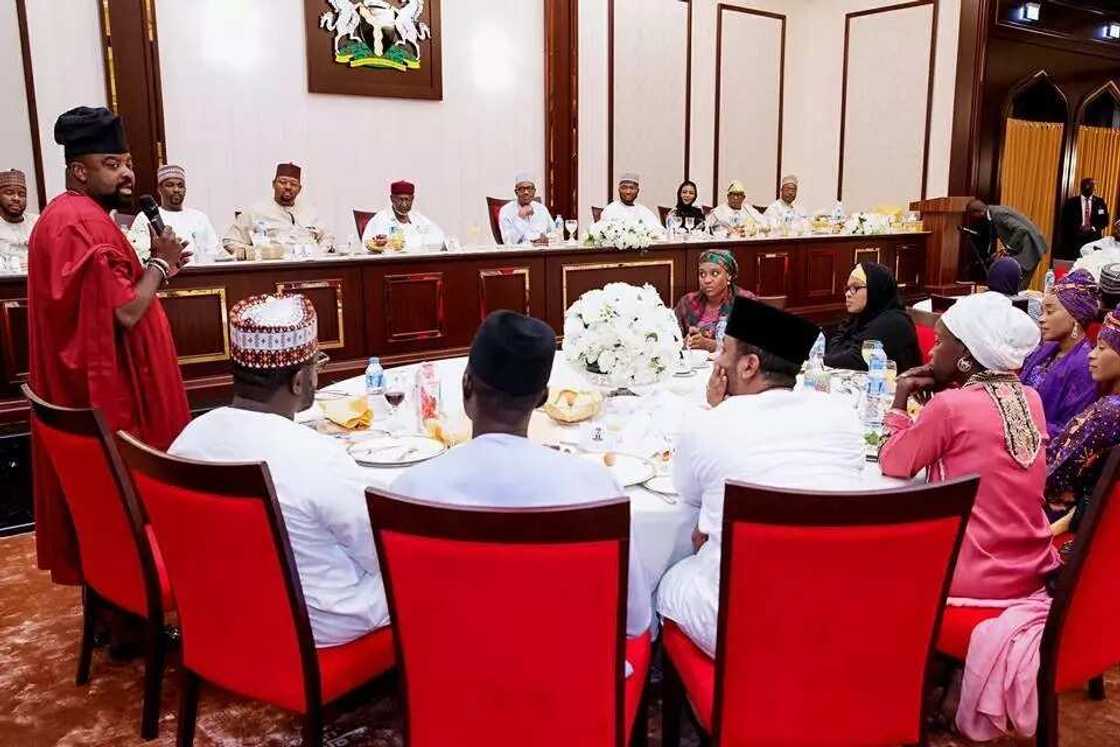 Shugaba Buhari ya shiryawa kungiyoyin matasa da masu nishadantarwa shan ruwa