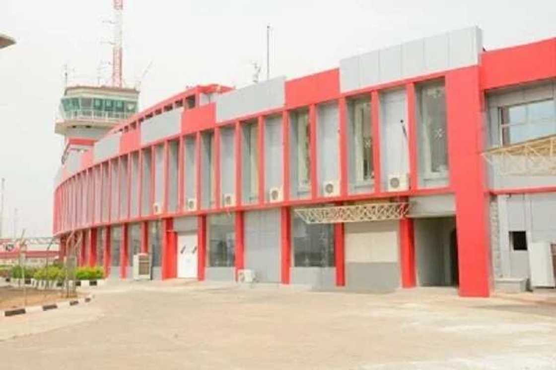 Filin jirgin sama Filin jirgin sama