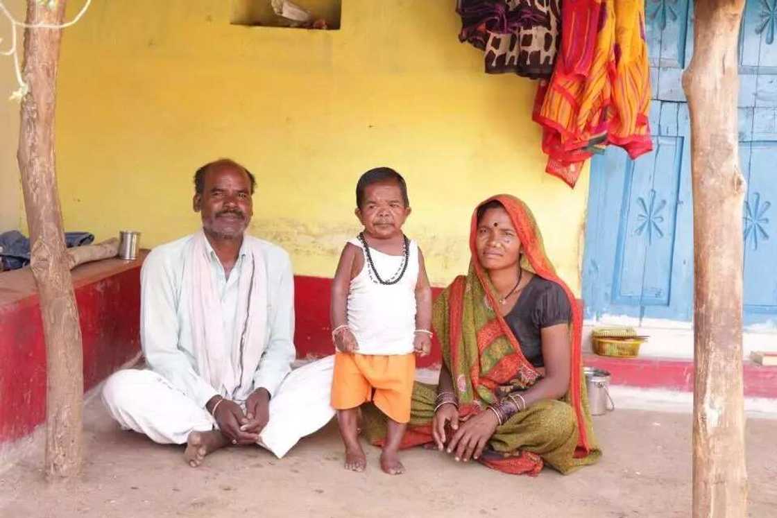 Meet the man who is just 29 inches tall at 50 years old as he stopped growing at the age of 5 (photos) Meet the man who is just 29 inches tall at 50 years old as he stopped growing at the age of 5 (photos)