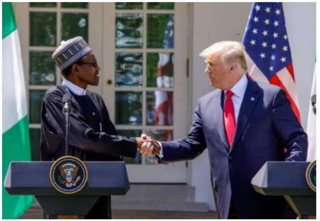 Tambaya: Buhari ya bar Amurka ranan Talata amma har yanzu bai dawo Najeriya ba, ina yaje? Tambaya: Buhari ya bar Amurka ranan Talata amma har yanzu bai dawo Najeriya ba, ina yaje?