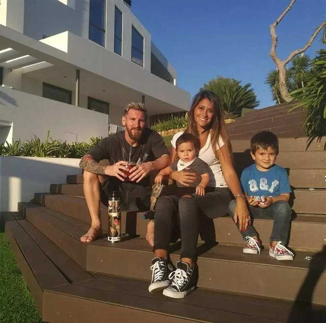 Messi with family in the garden Messi with family in the garden