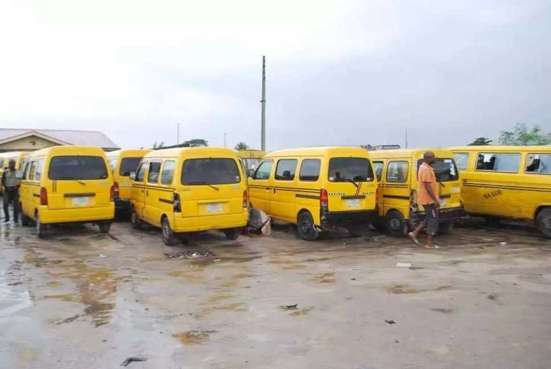 Saba dokar hana fita: Jami'an tsaro sun damke motoci 51, babura 46 a Abuja Saba dokar hana fita: Jami'an tsaro sun damke motoci 51, babura 46 a Abuja