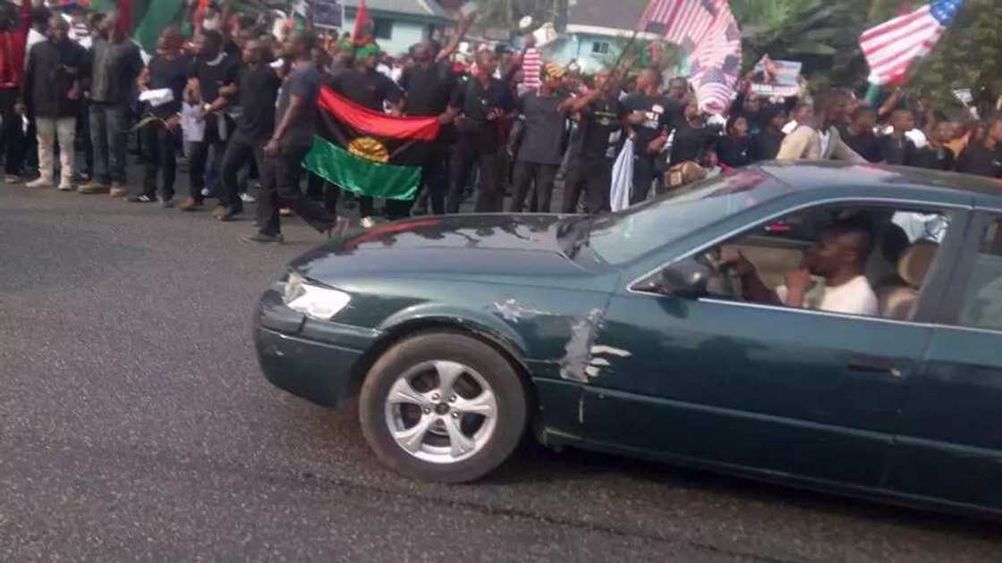 Breaking: Police, Nigerian army shoot unarmed Biafrans celebrating Trump's inauguration in Rivers Breaking: Police, Nigerian army shoot unarmed Biafrans celebrating Trump's inauguration in Rivers
