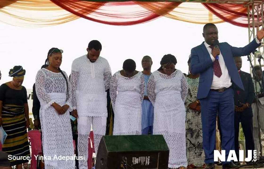 10 touching photos from James Ocholi burial 10 touching photos from James Ocholi burial