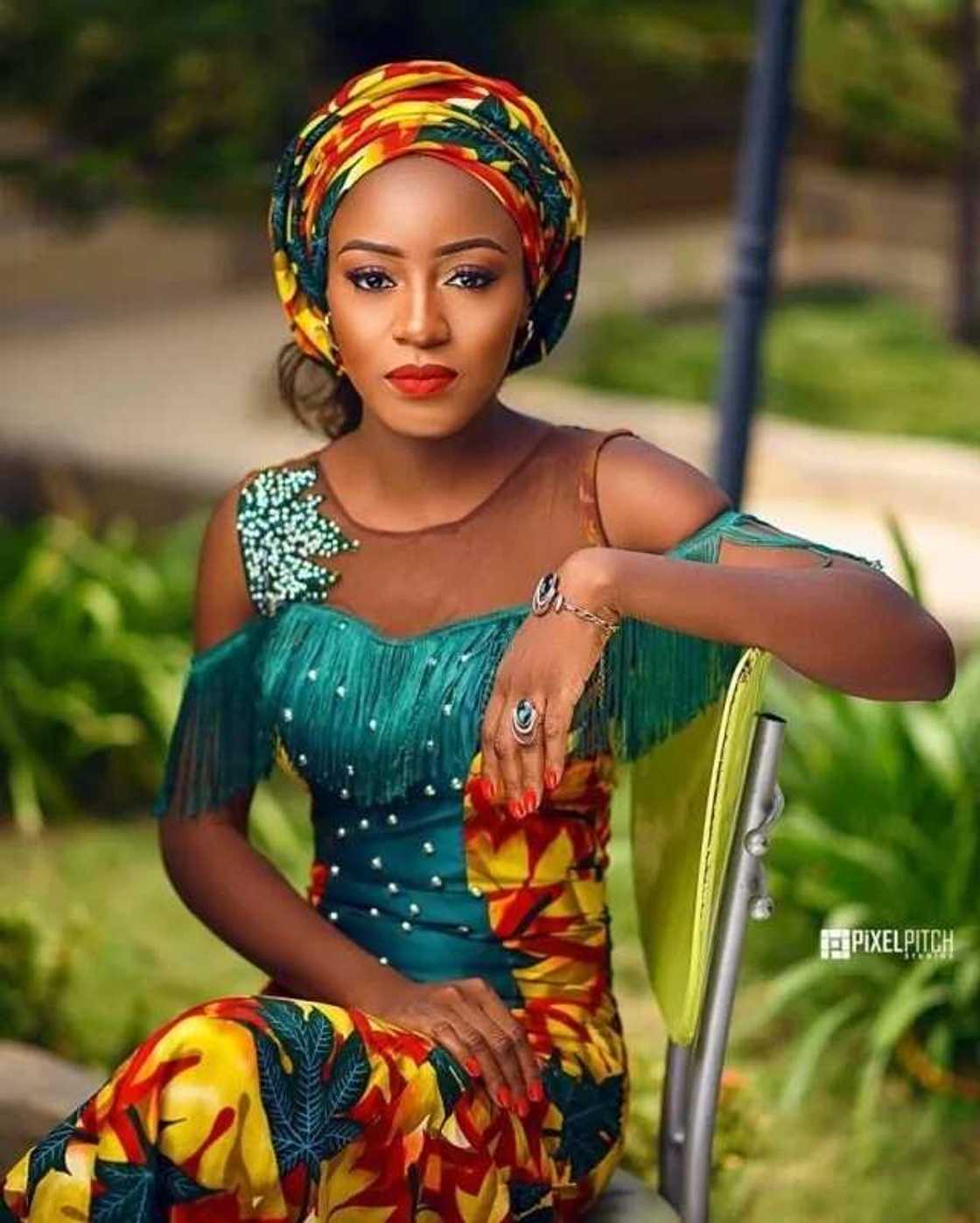 Hausa female styles and designs Hausa female styles and designs