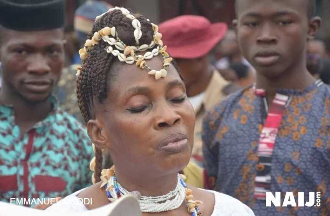 Arugba appears as Osun Osogbo Festival hots up Arugba appears as Osun Osogbo Festival hots up