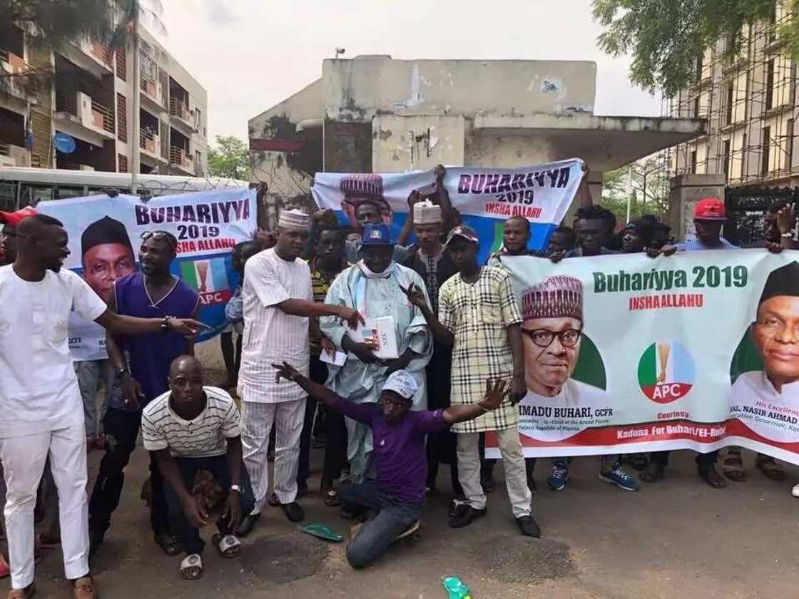 Kurungus! Uwar jam’iyyar APC ta rabar gardama game da rikicin shugabancin APC a Kaduna Kurungus! Uwar jam’iyyar APC ta rabar gardama game da rikicin shugabancin APC a Kaduna