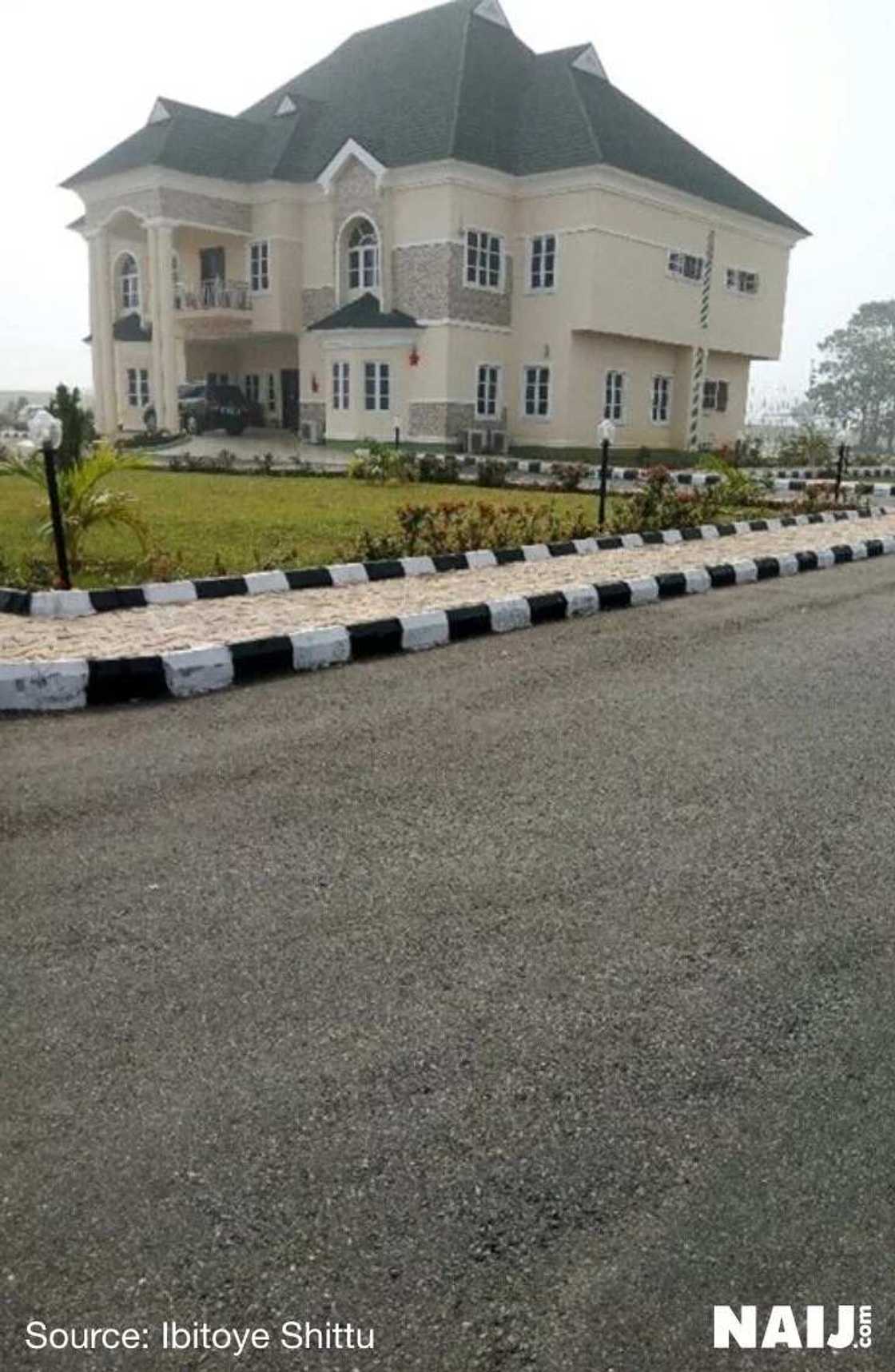 NAIJ Exclusive: See Bishop Oyedepo’s Gigantic Mansion In His Hometown In Kwara (photos)