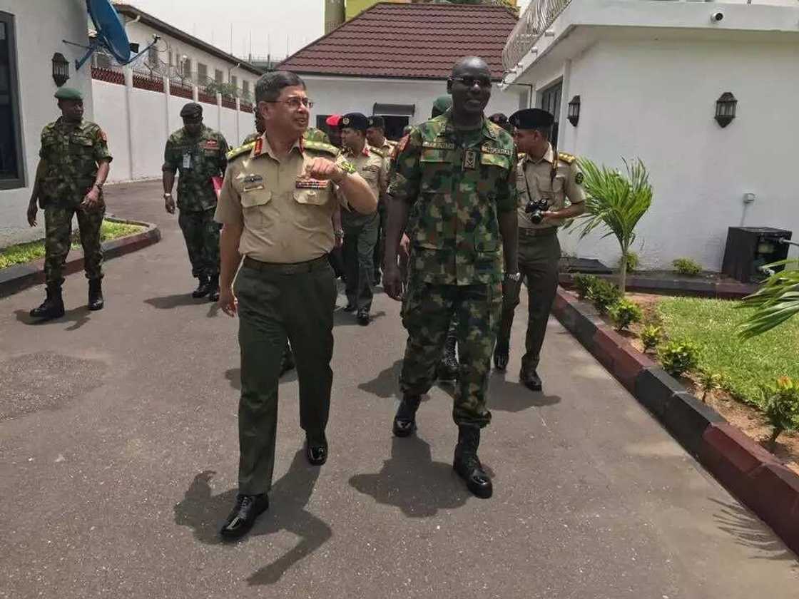 Bangladeshi chief of army visits Nigeria Bangladeshi chief of army visits Nigeria