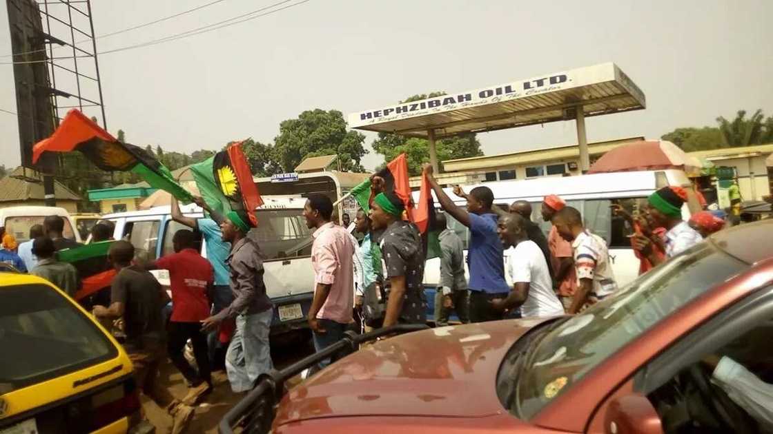 JUST IN: Massive Biafra protest hits Enugu over President Buhari’s visit (photos) JUST IN: Massive Biafra protest hits Enugu over President Buhari’s visit (photos)