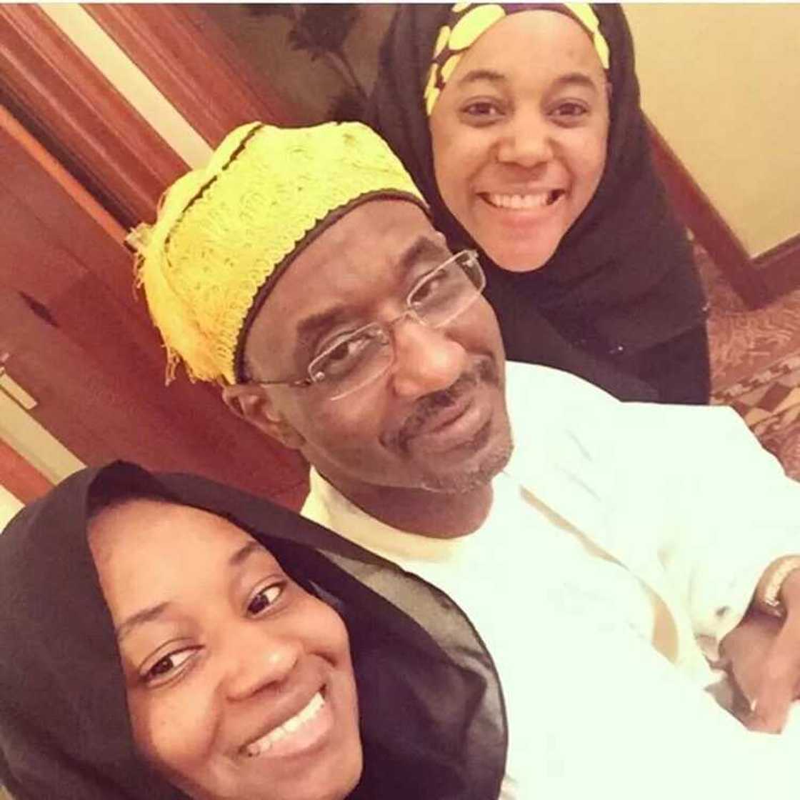 Emir of Kano Sanusi Shows Off His Wives & Children Emir of Kano Sanusi Shows Off His Wives & Children