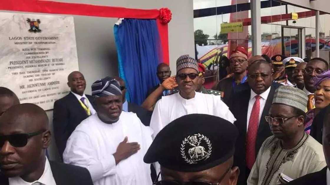 LIVE UPDATES: President Muhammadu Buhari makes historic visit to Lagos LIVE UPDATES: President Muhammadu Buhari makes historic visit to Lagos