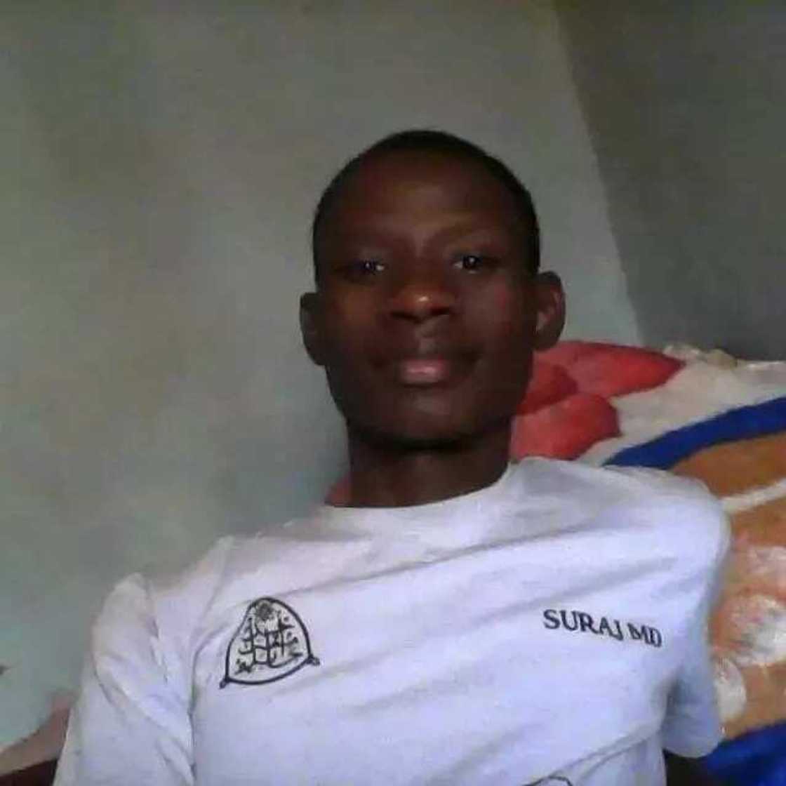 Dalibin ABU yayi fice a ɓangaren karatun likitanci, ya lashe lambobin yabo guda 5 Dalibin ABU yayi fice a ɓangaren karatun likitanci, ya lashe lambobin yabo guda 5